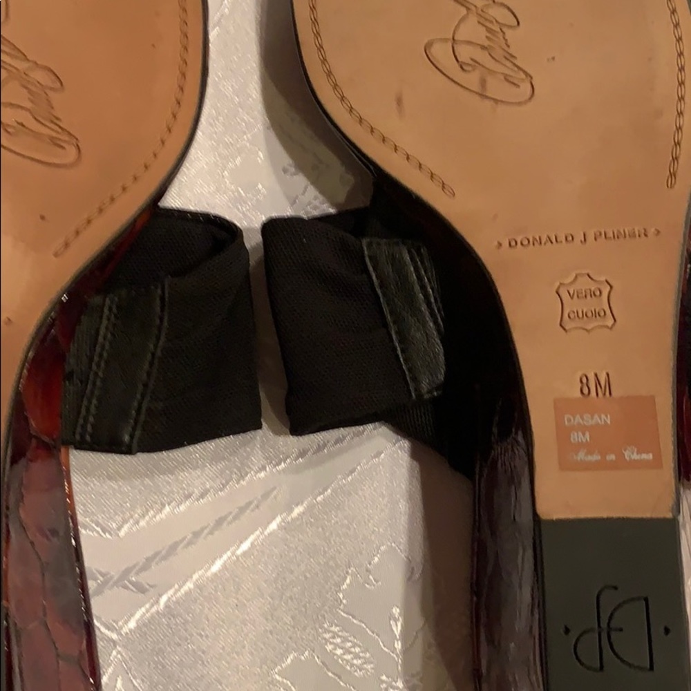 DONALD J PLENER  WEDGE SANDALS - Picture 8 of 8